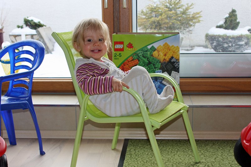 IMG_9522.JPG - So lässt es sich relaxen...und ich kann schon ganz alleine draufklettern und hinsitzen.