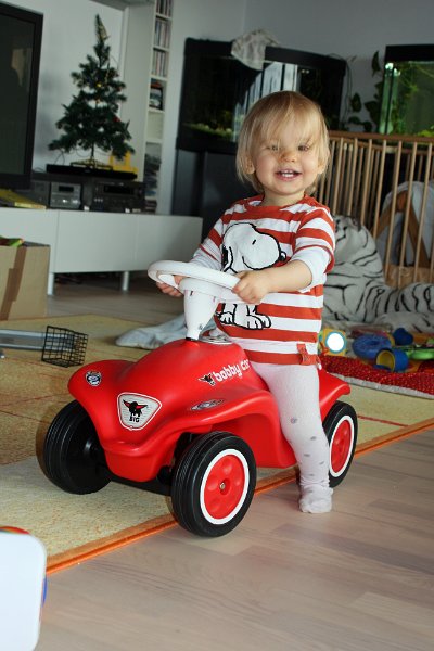 IMG_9530.JPG - Autofahren ist super, vor allem dann, wenn man selber ans Steuer darf.