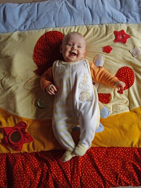 IMGP2999.JPG - Ich hab jetzt 7100gr und bin 71cm gross :-)