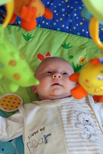 IMG_3356.JPG - Tabea auf ihrer Spieldecke