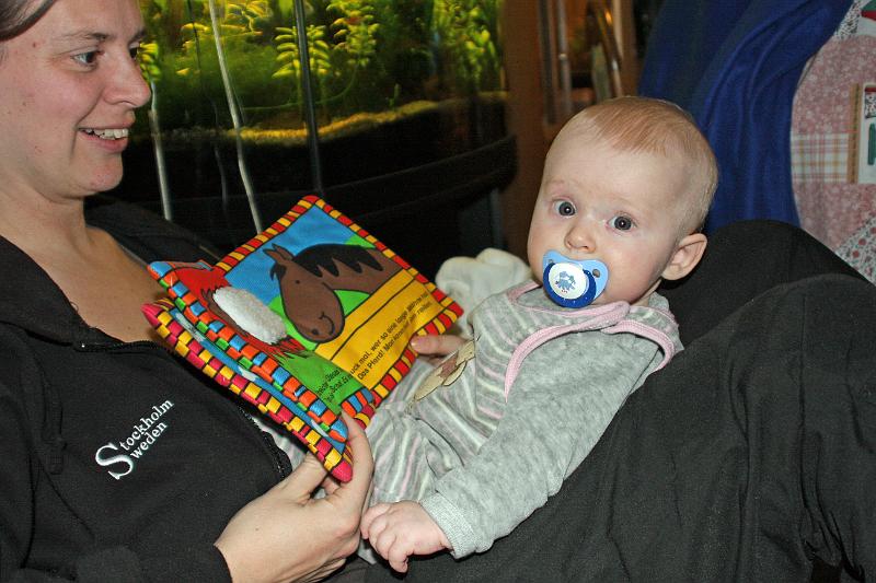 IMG_3629.JPG - Bilderbücher sind toll! Wer stört mich bei meiner Lektüre?