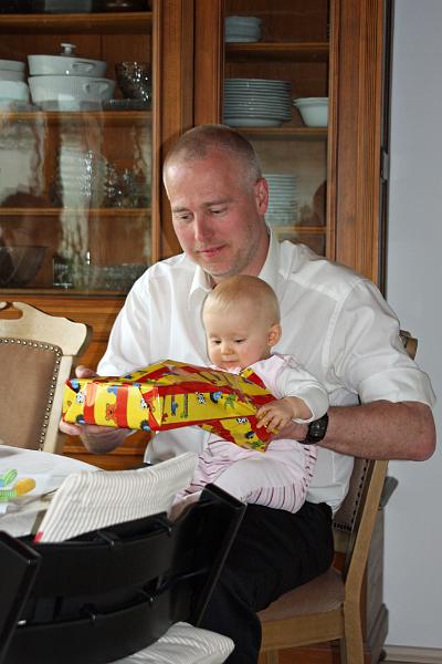 IMG_3818.JPG - Geschenke auspacken ist super!