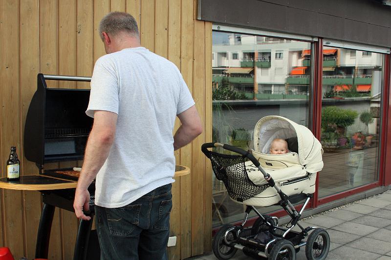 IMG_3998.JPG - Hier hab ich die Grillaufsicht