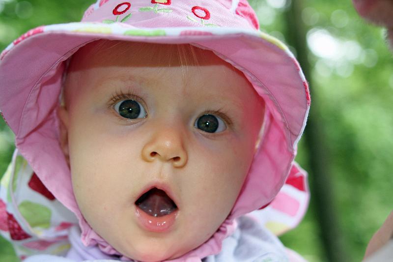 IMG_4601.JPG - Steht mir mein neuer Sonnehut nicht prima?