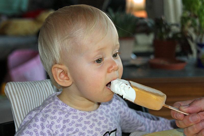 IMG_5239.JPG - Hmmm...lecker Eis
