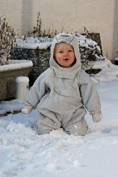 IMG_5517.JPG - Das erste mal Spielen im Schnee   