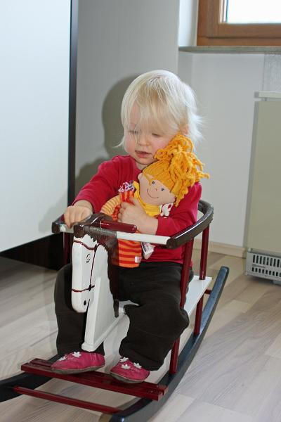 IMG_5998.JPG - Schaukeln zusammen mit meiner Puppi