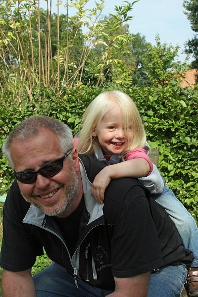 IMG_8512.JPG - Kuscheln mit Papa