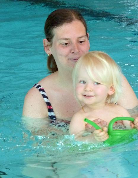 P1030196.JPG - Beim Babyschwimmen haben wir immer viel Spass!